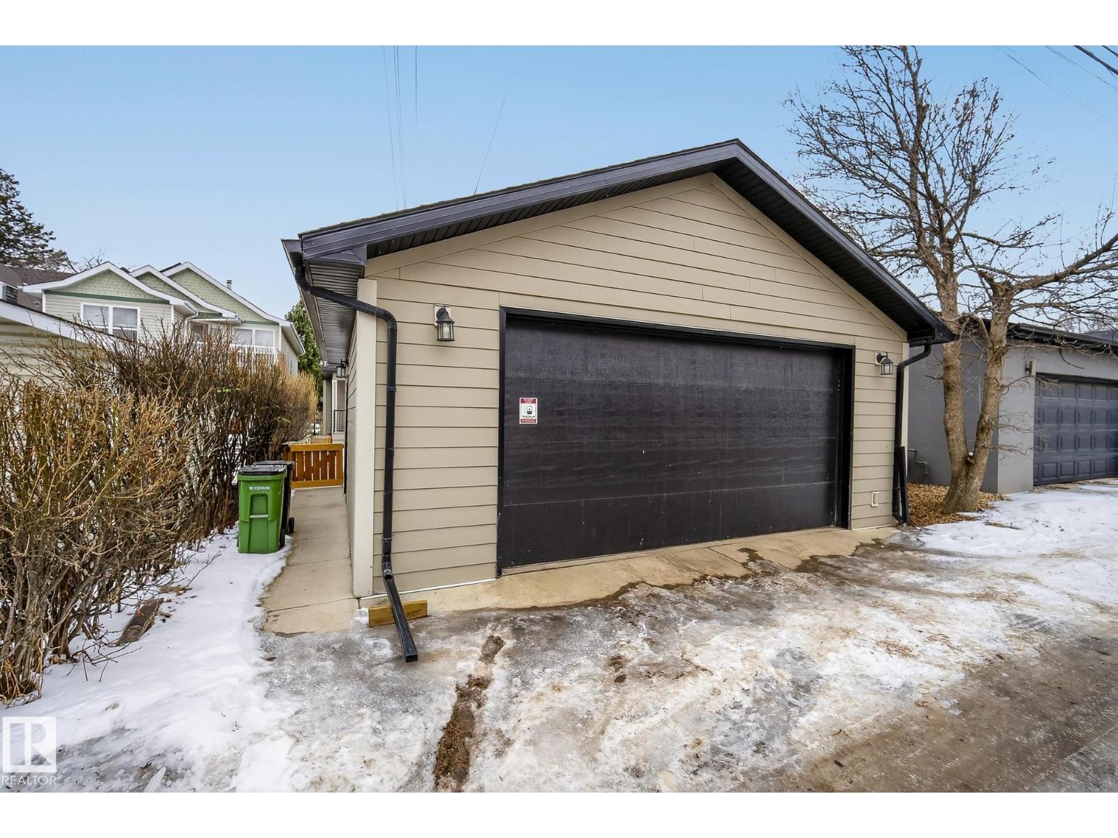 9648 83 AV NW, Edmonton