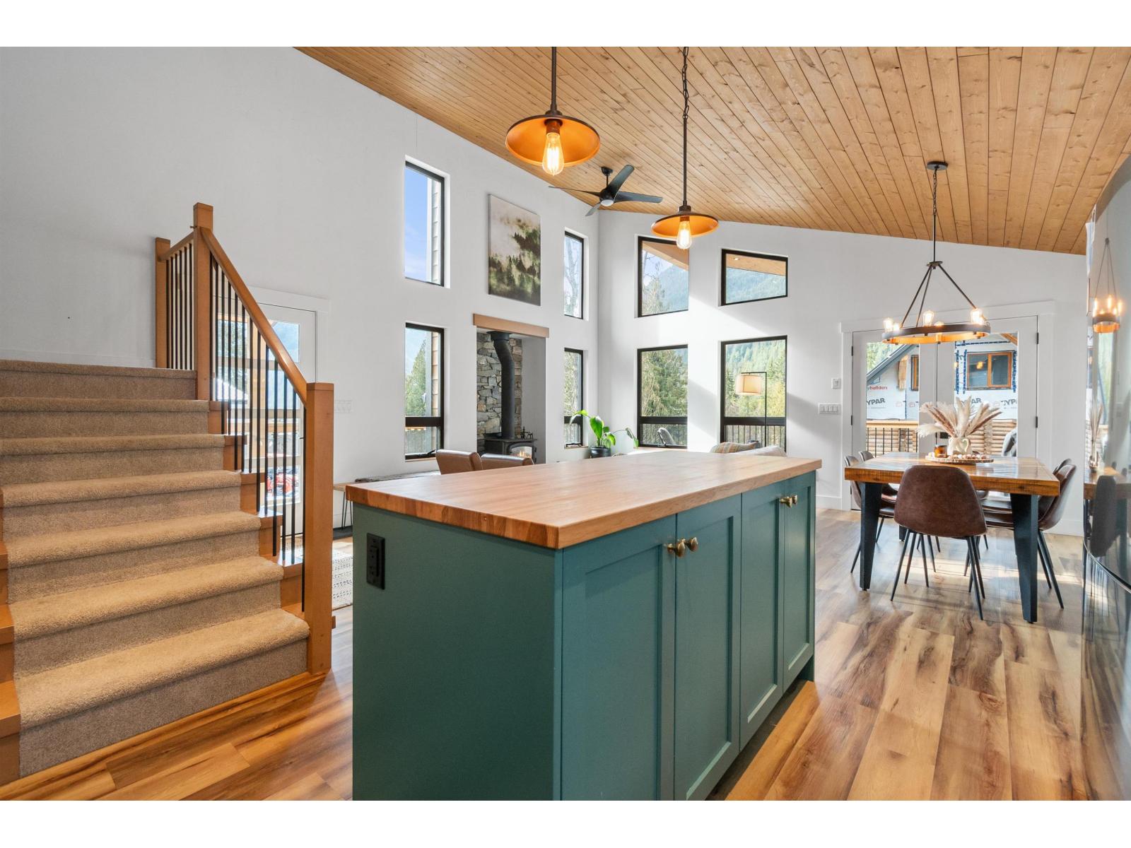 71449 OLD YALE PRINCETON HIGHWAY, Sunshine Valley, Hope