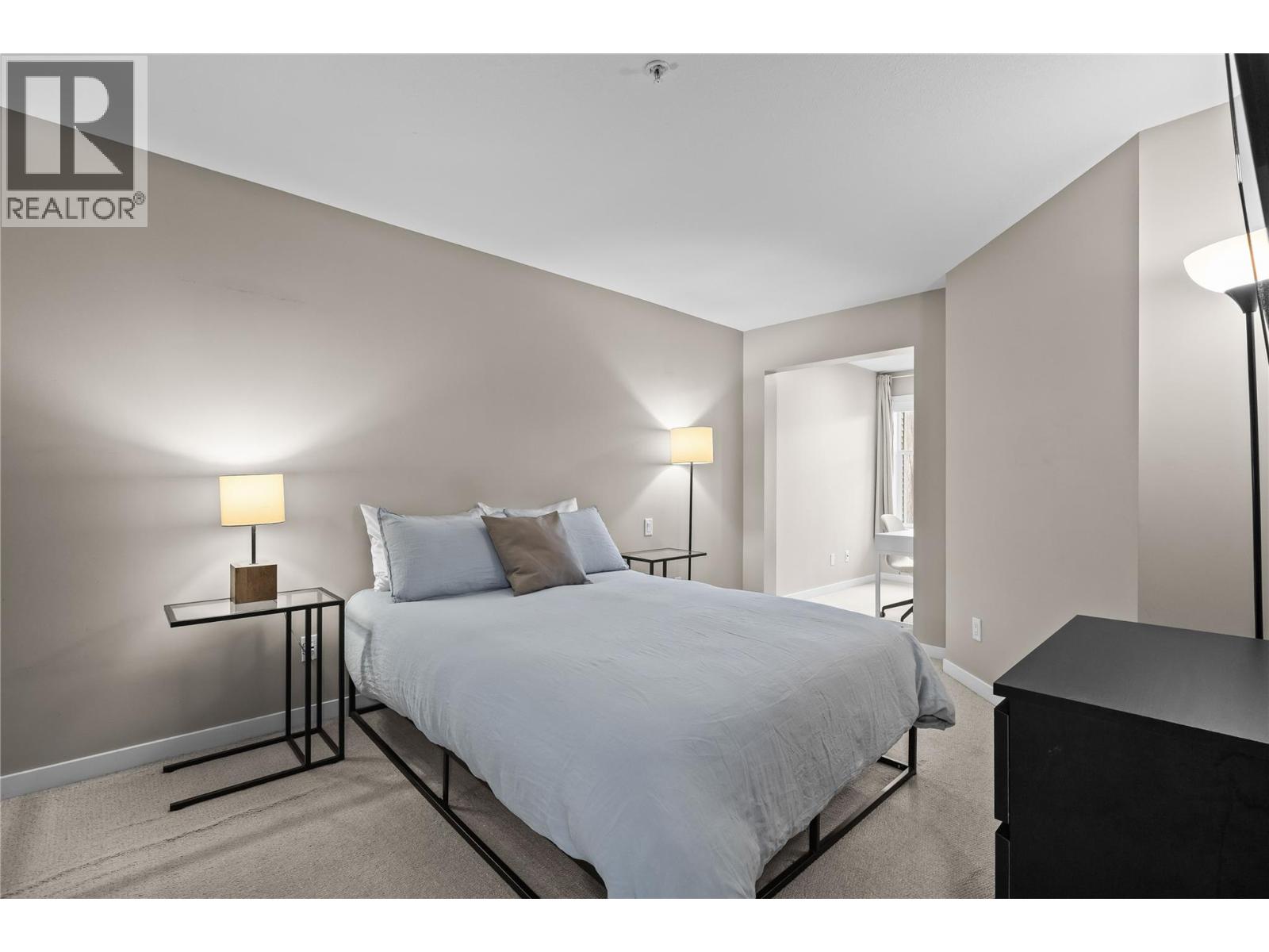 #305 567 YATES ROAD - 19