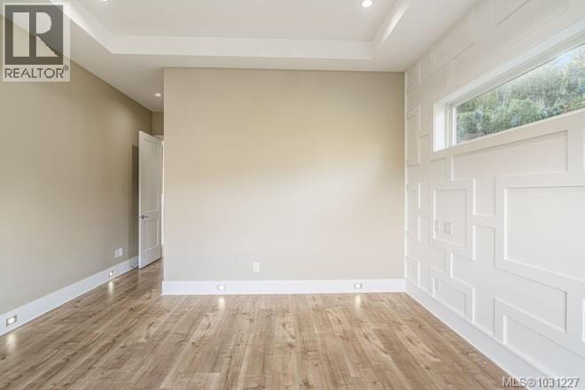 4648 SHERIDAN RIDGE RD - 34