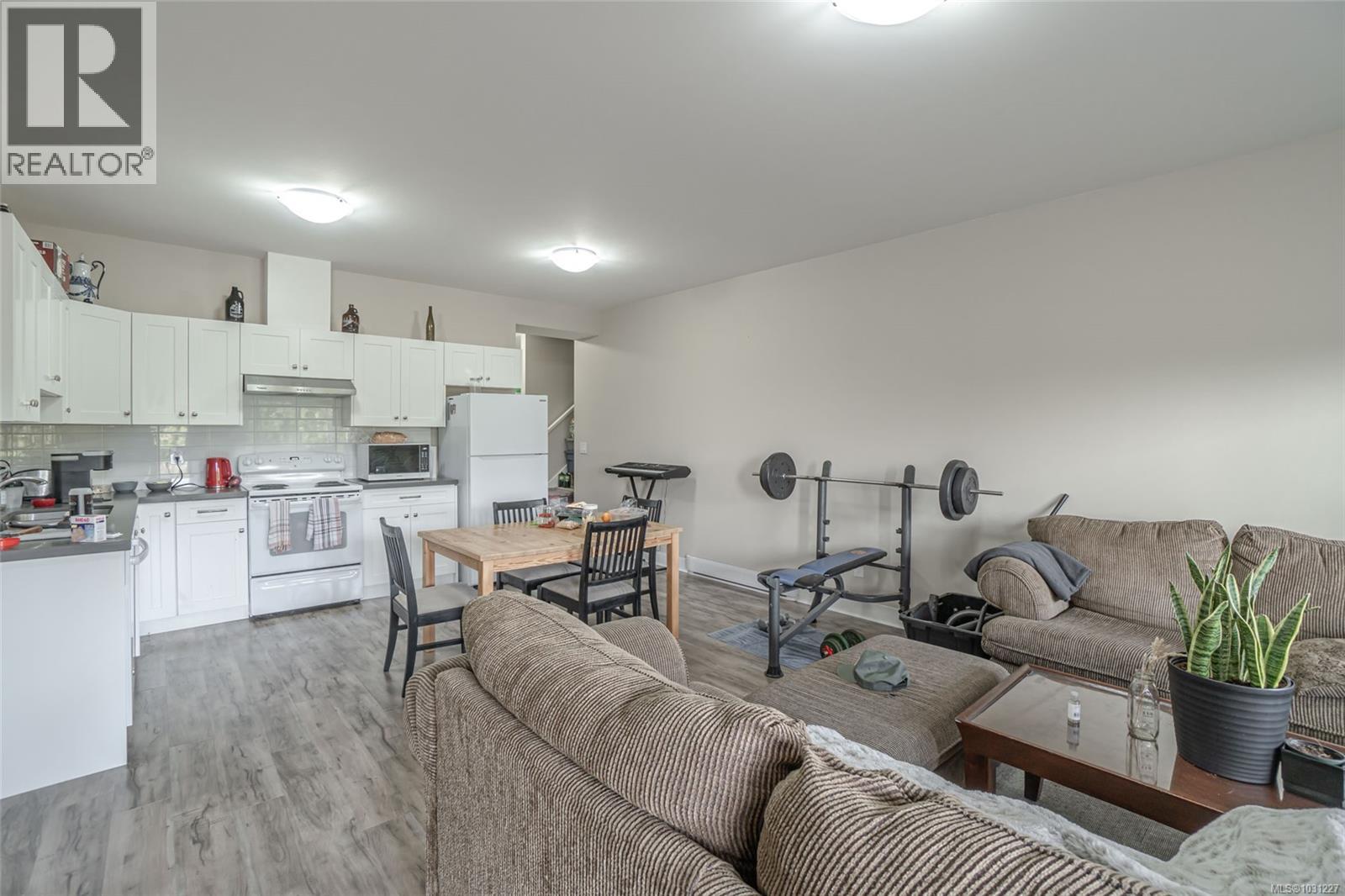 4648 SHERIDAN RIDGE RD - 82