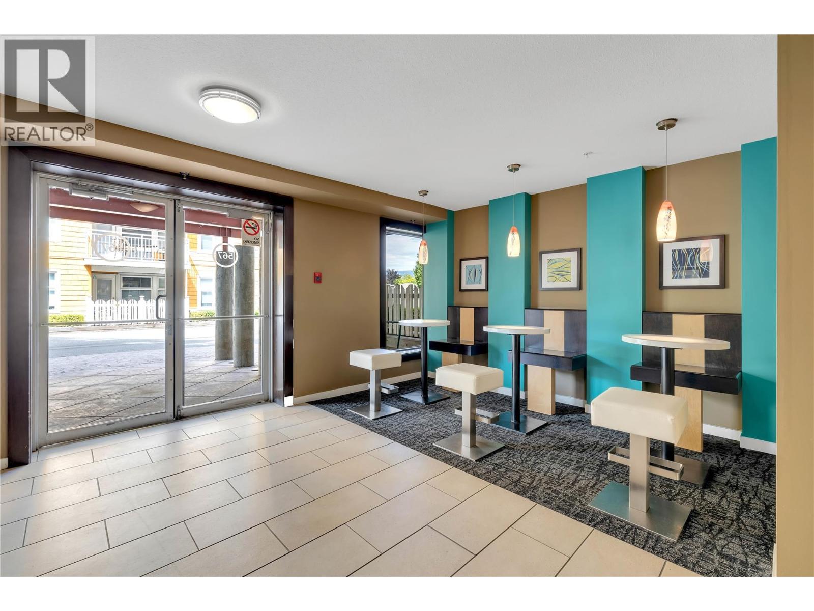 #305 567 YATES ROAD - 28