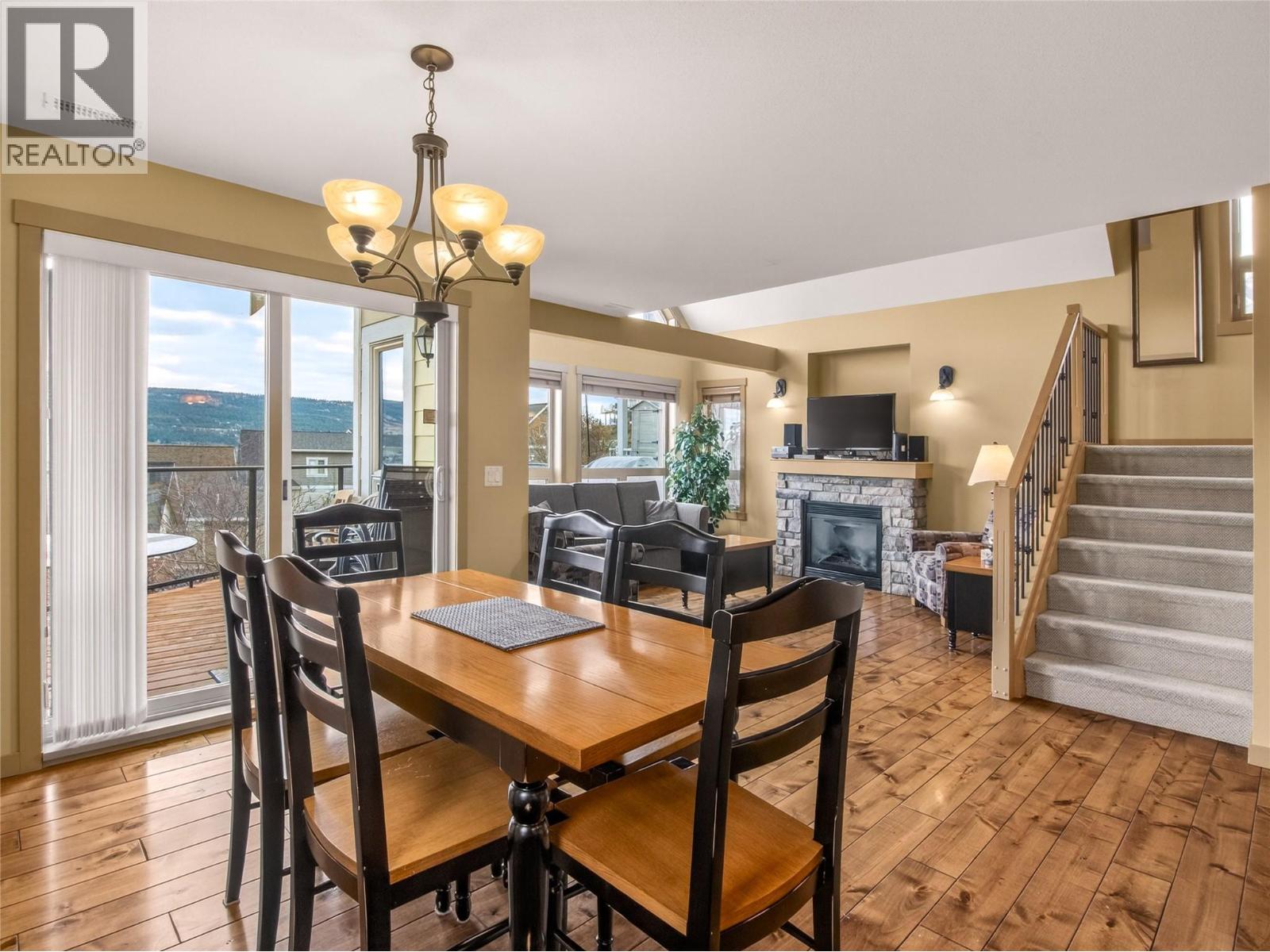 6774 LA PALMA Loop, Kelowna