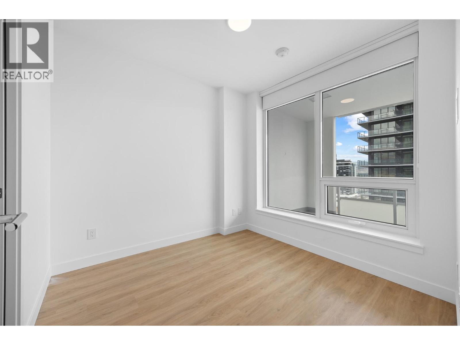 #1403 238 Leon Avenue - 14