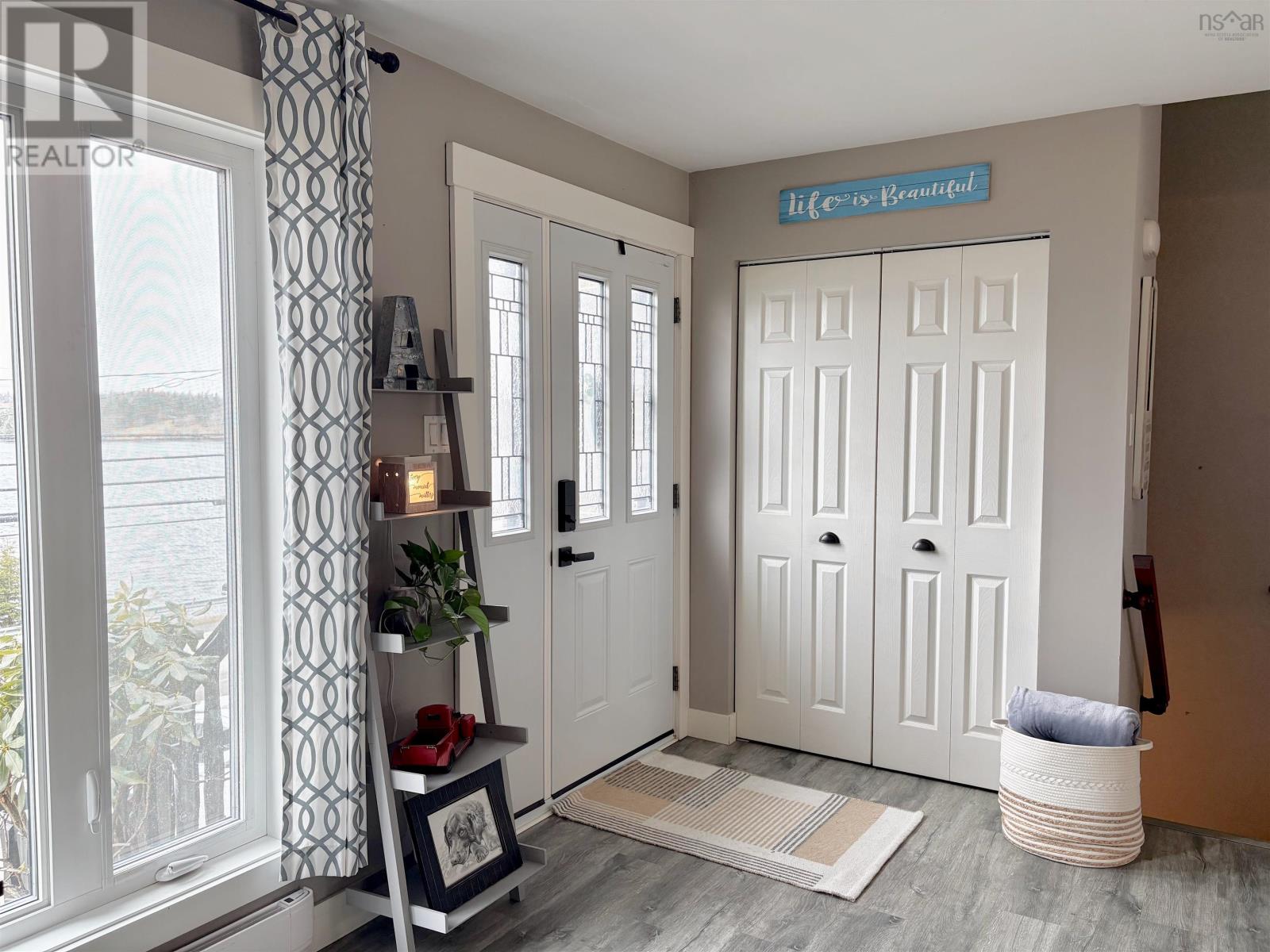 Property 2 of 33 of 128 Highway 1