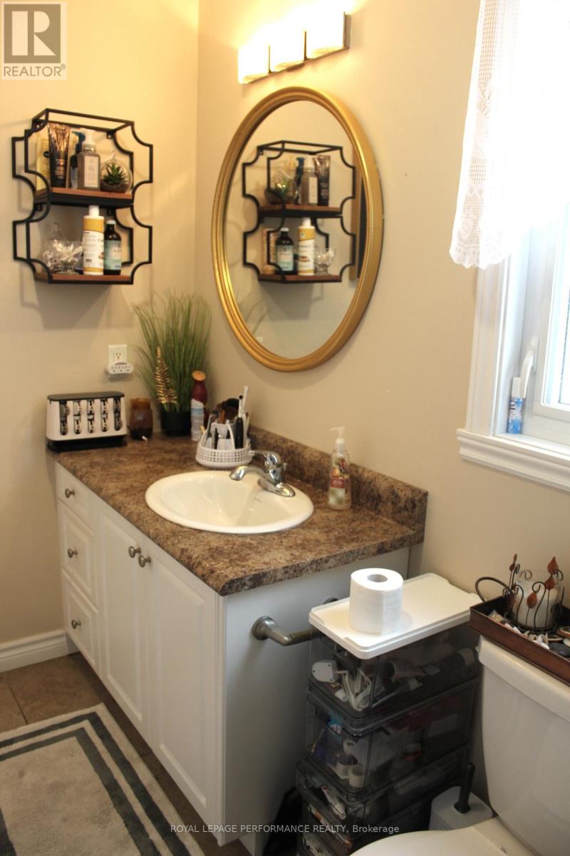 290 GLEN NORA DRIVE - 18