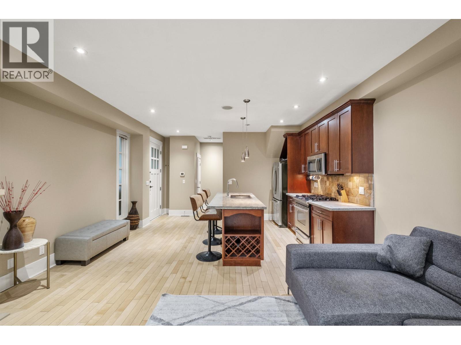 1620 ST. ANDREWS AVENUE, North Vancouver