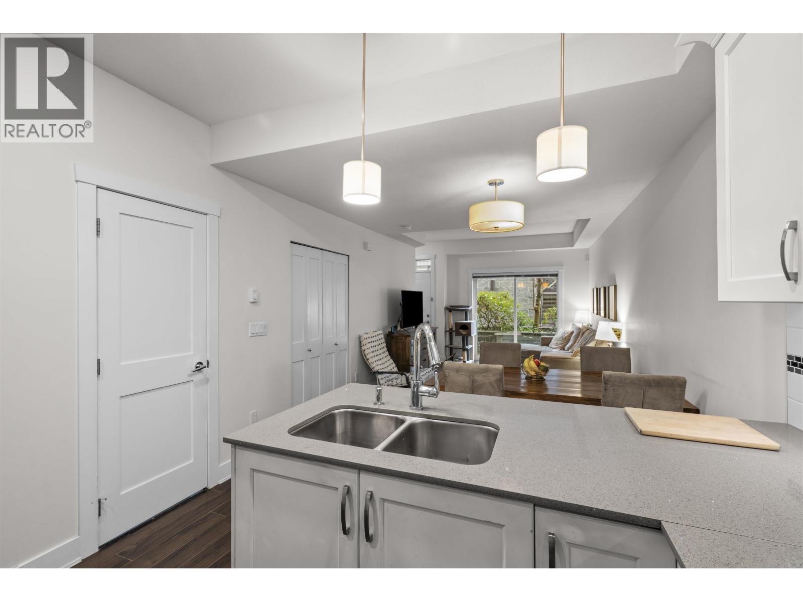 115 828 ROYAL AVENUE, New Westminster