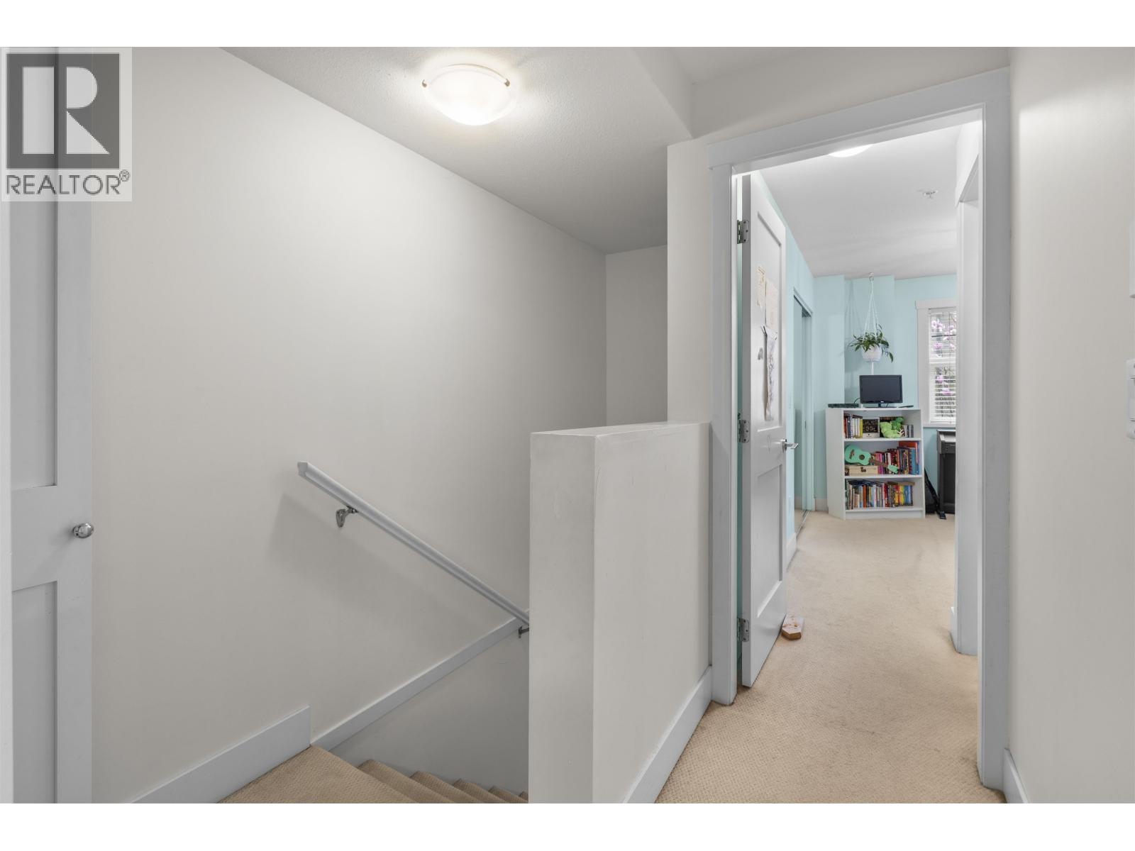 115 828 ROYAL AVENUE, New Westminster