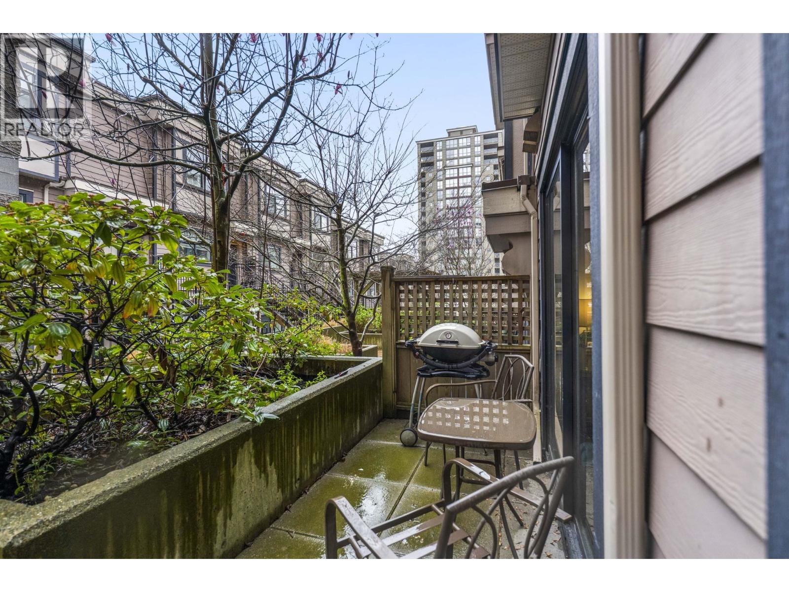 115 828 ROYAL AVENUE, New Westminster