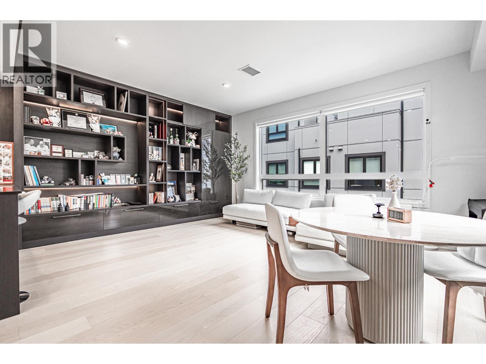 4 9099 NO. 2 ROAD, Richmond