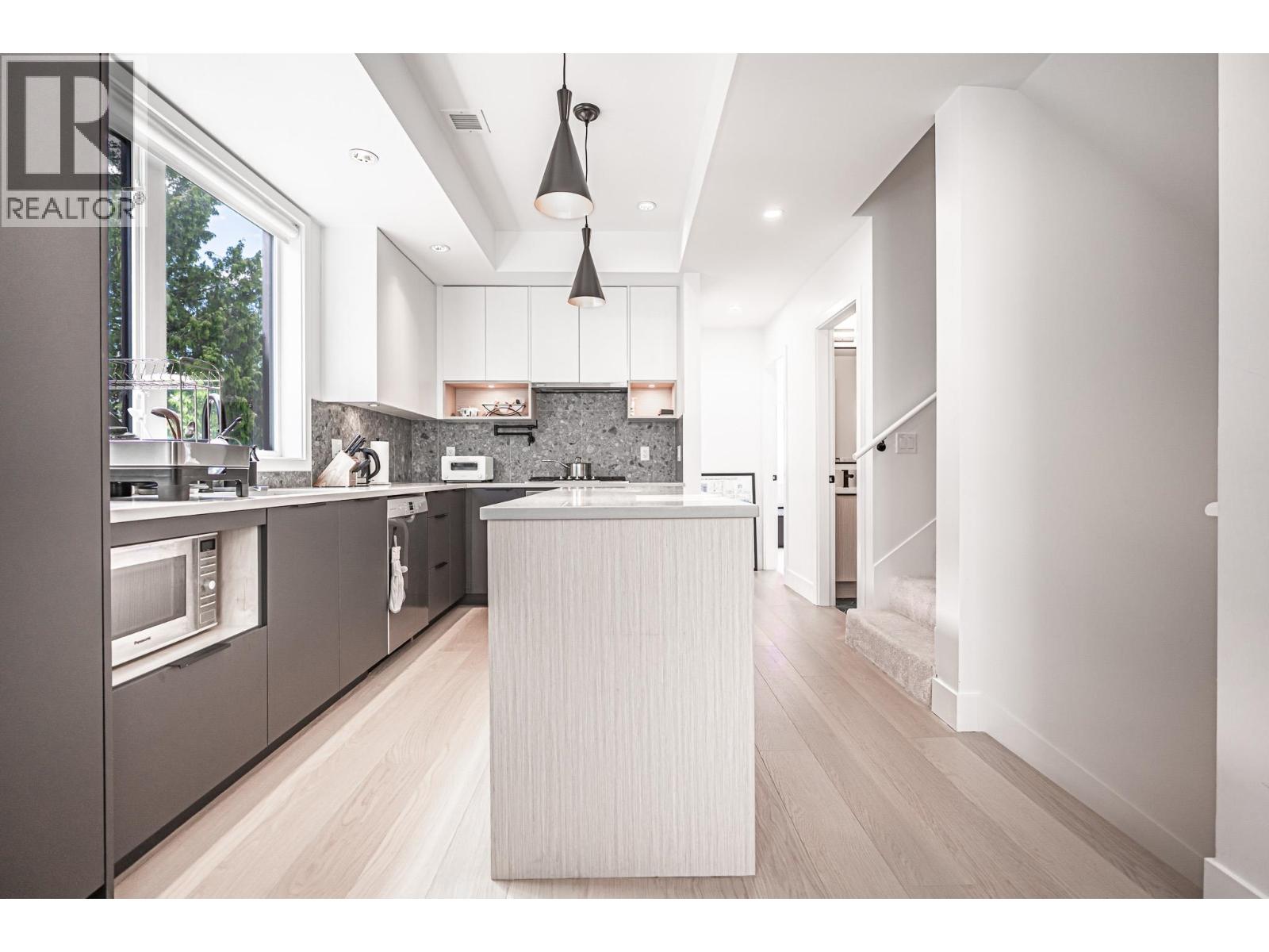 4 9099 NO. 2 ROAD, Richmond