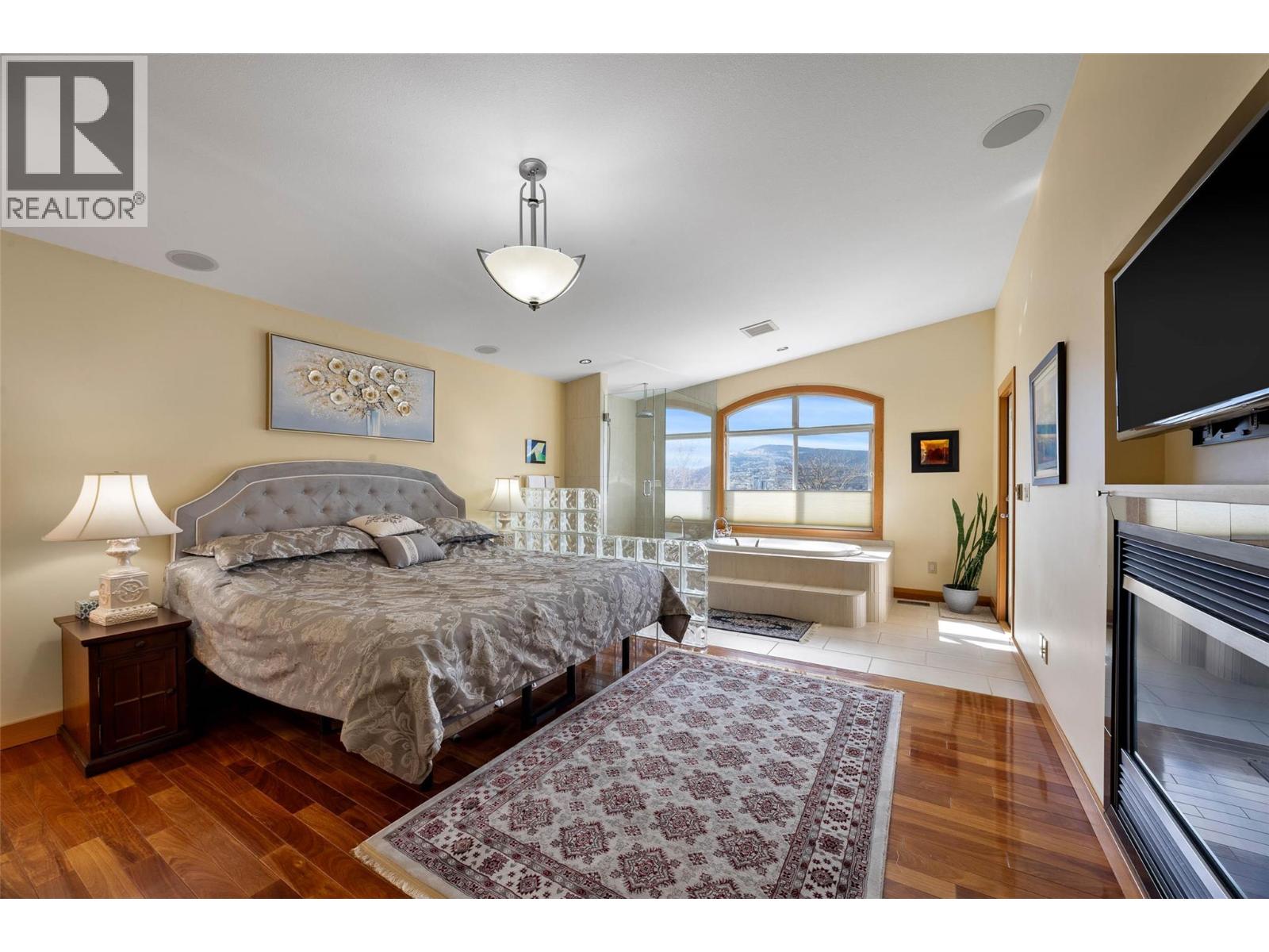 601 ROSEWOOD Lane, Kamloops