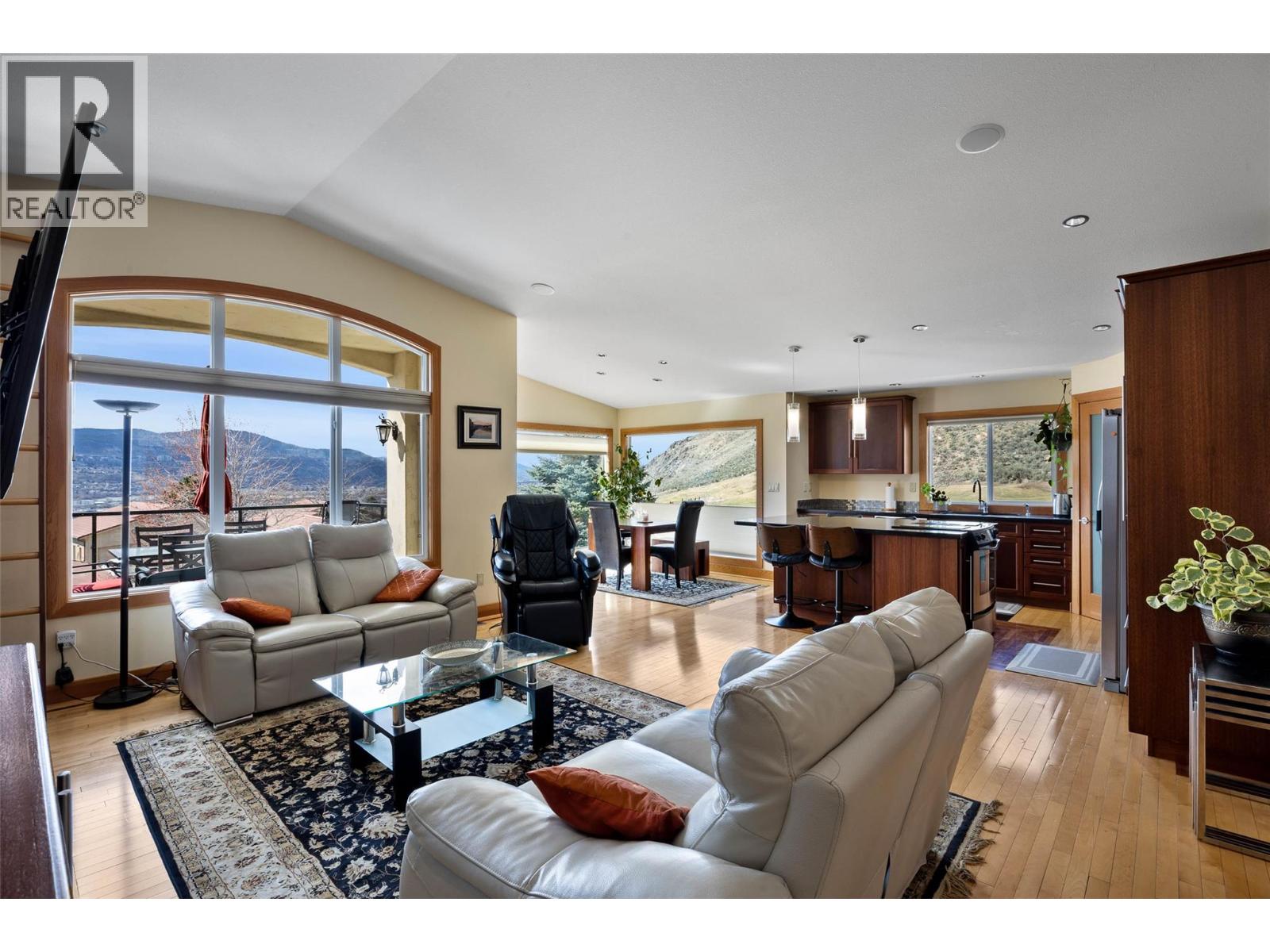 601 ROSEWOOD Lane, Kamloops