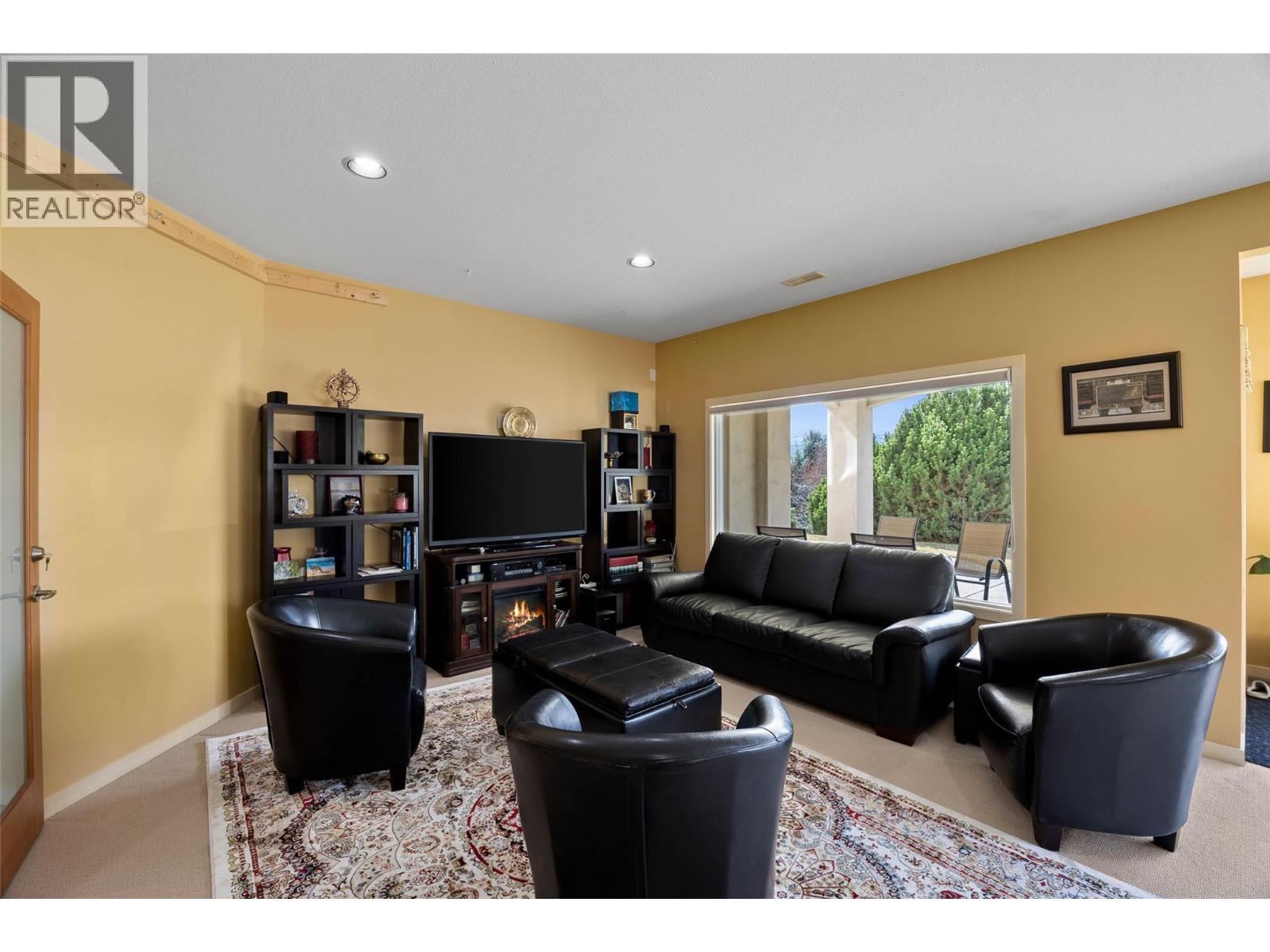 601 ROSEWOOD Lane, Kamloops