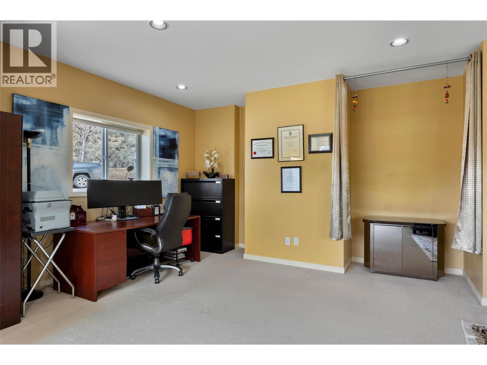 601 ROSEWOOD Lane, Kamloops