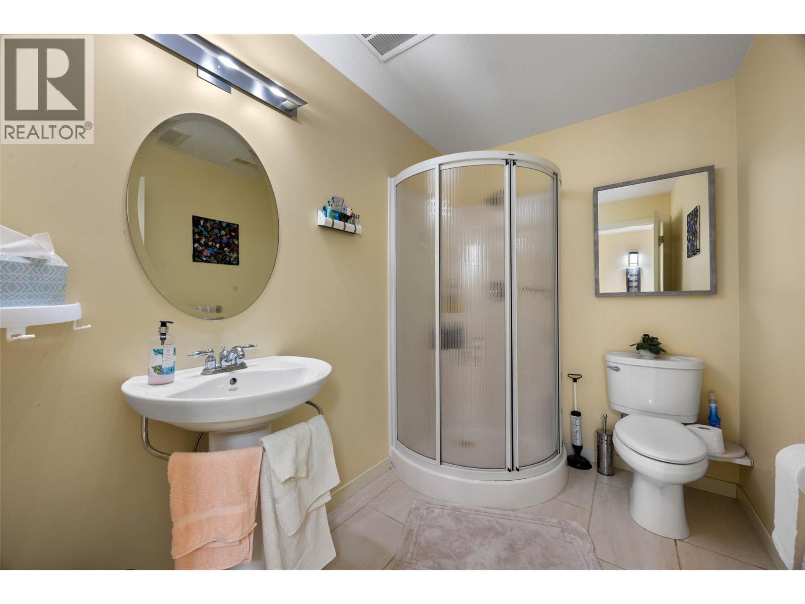 601 ROSEWOOD Lane, Kamloops