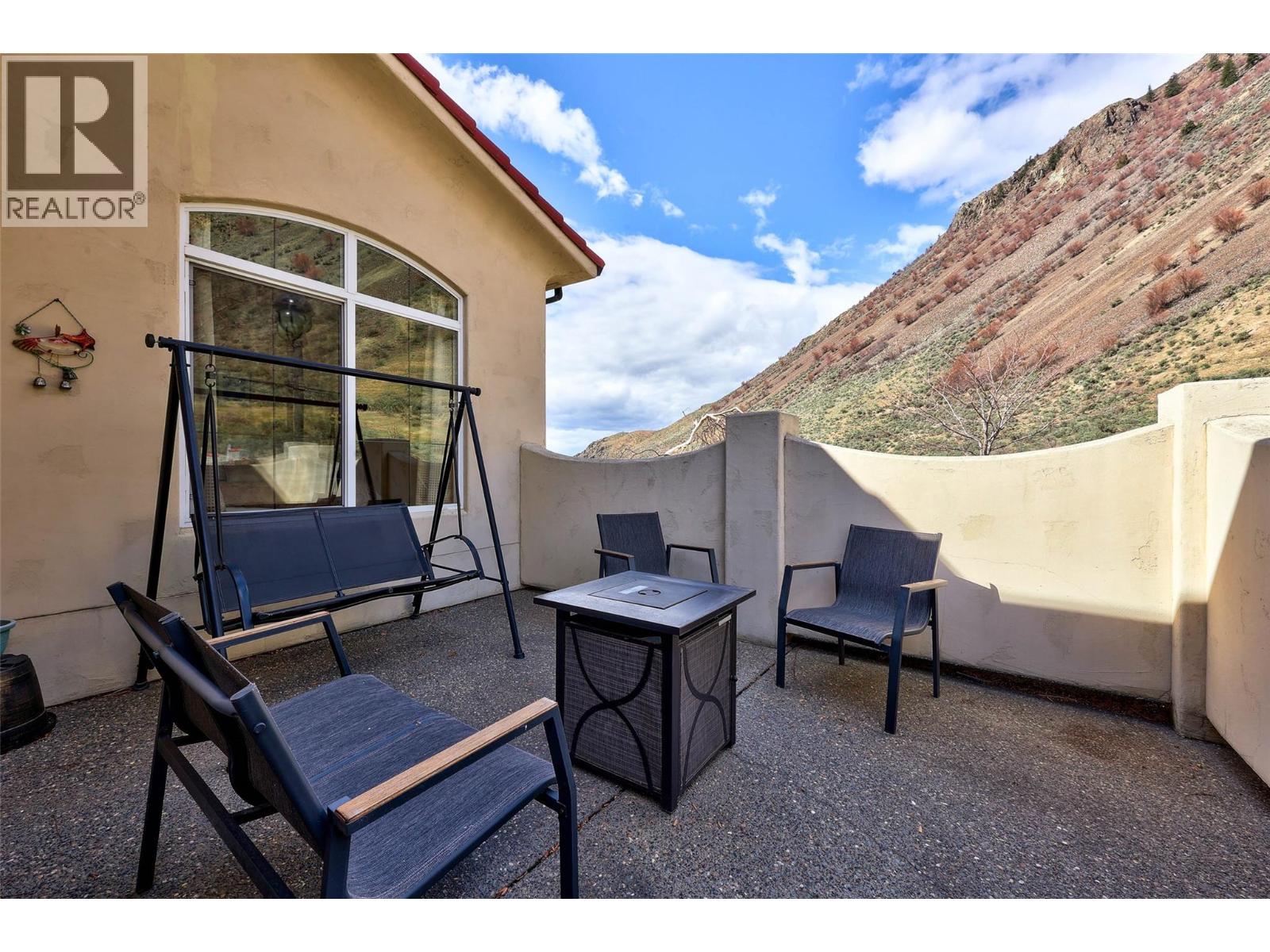 601 ROSEWOOD Lane, Kamloops