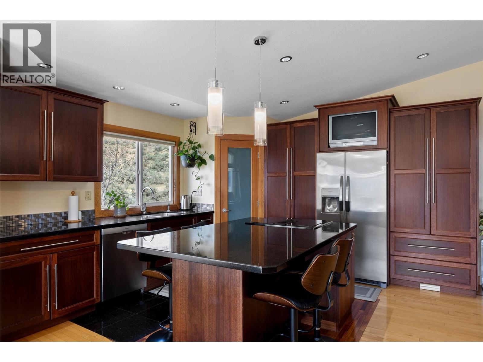 601 ROSEWOOD Lane - 5