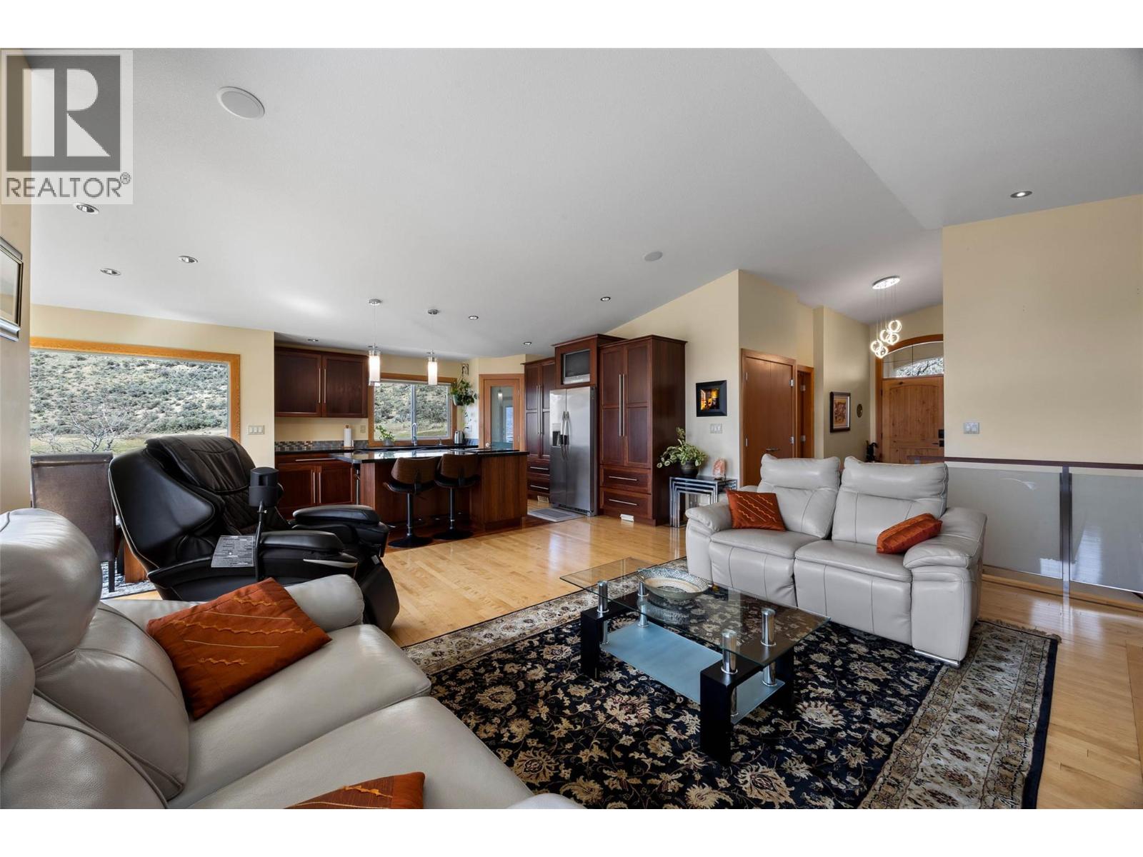 601 ROSEWOOD Lane, Kamloops