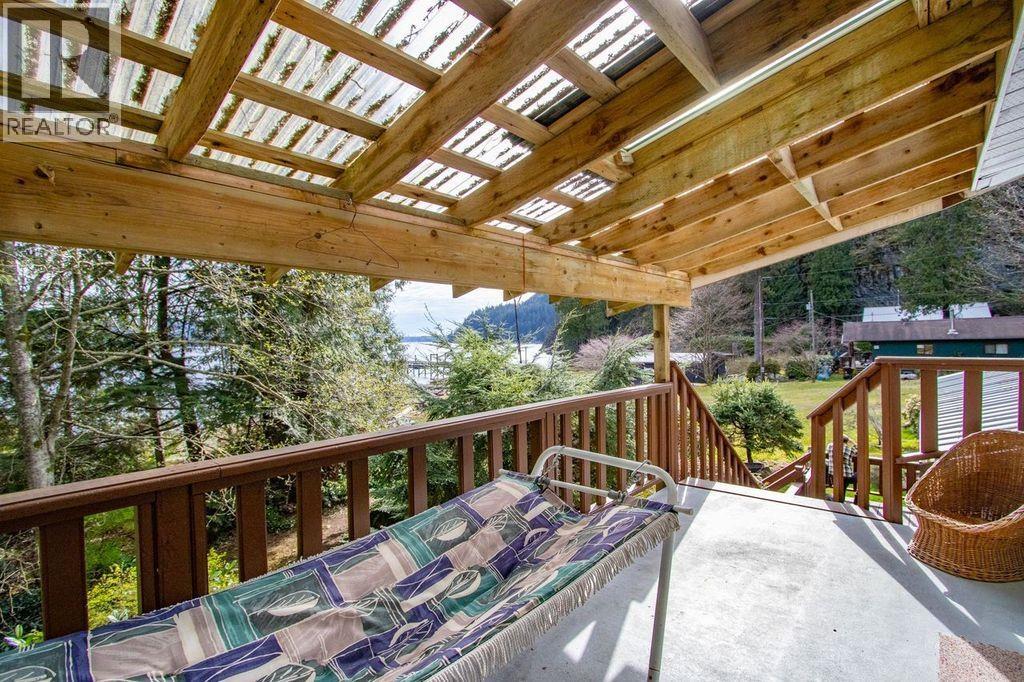 26 BRIGHTON BEACH, North Vancouver