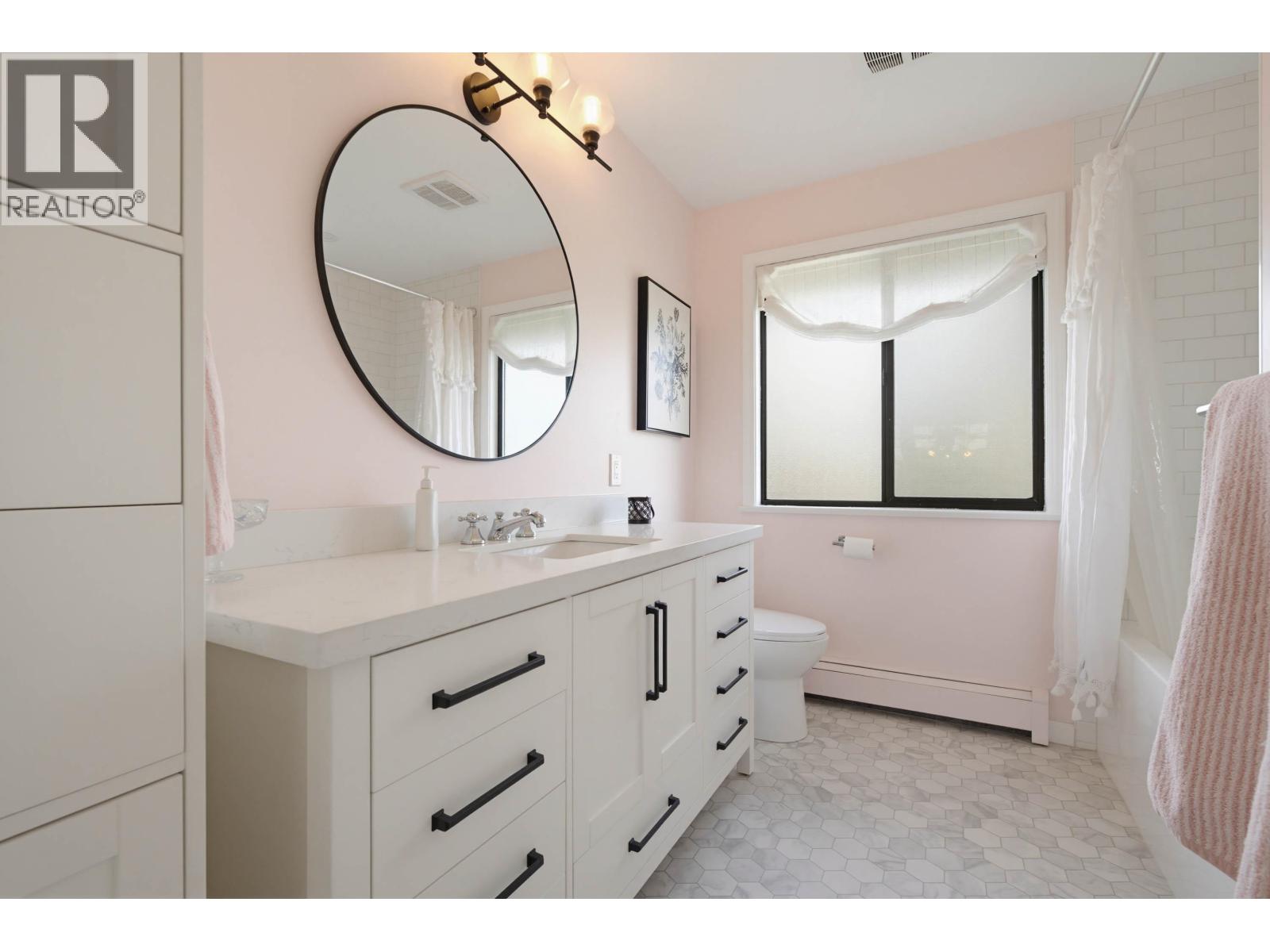 5350 BENTLEY Crescent, Delta