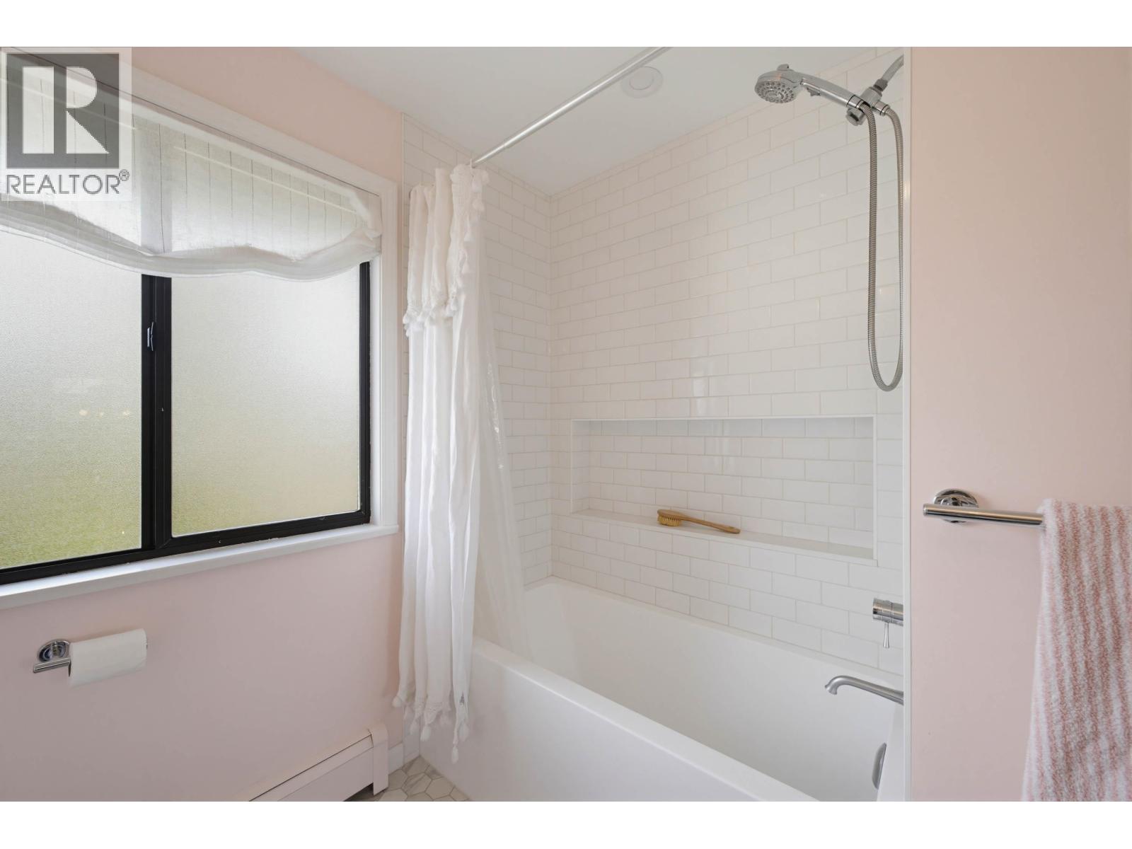 5350 BENTLEY Crescent, Delta