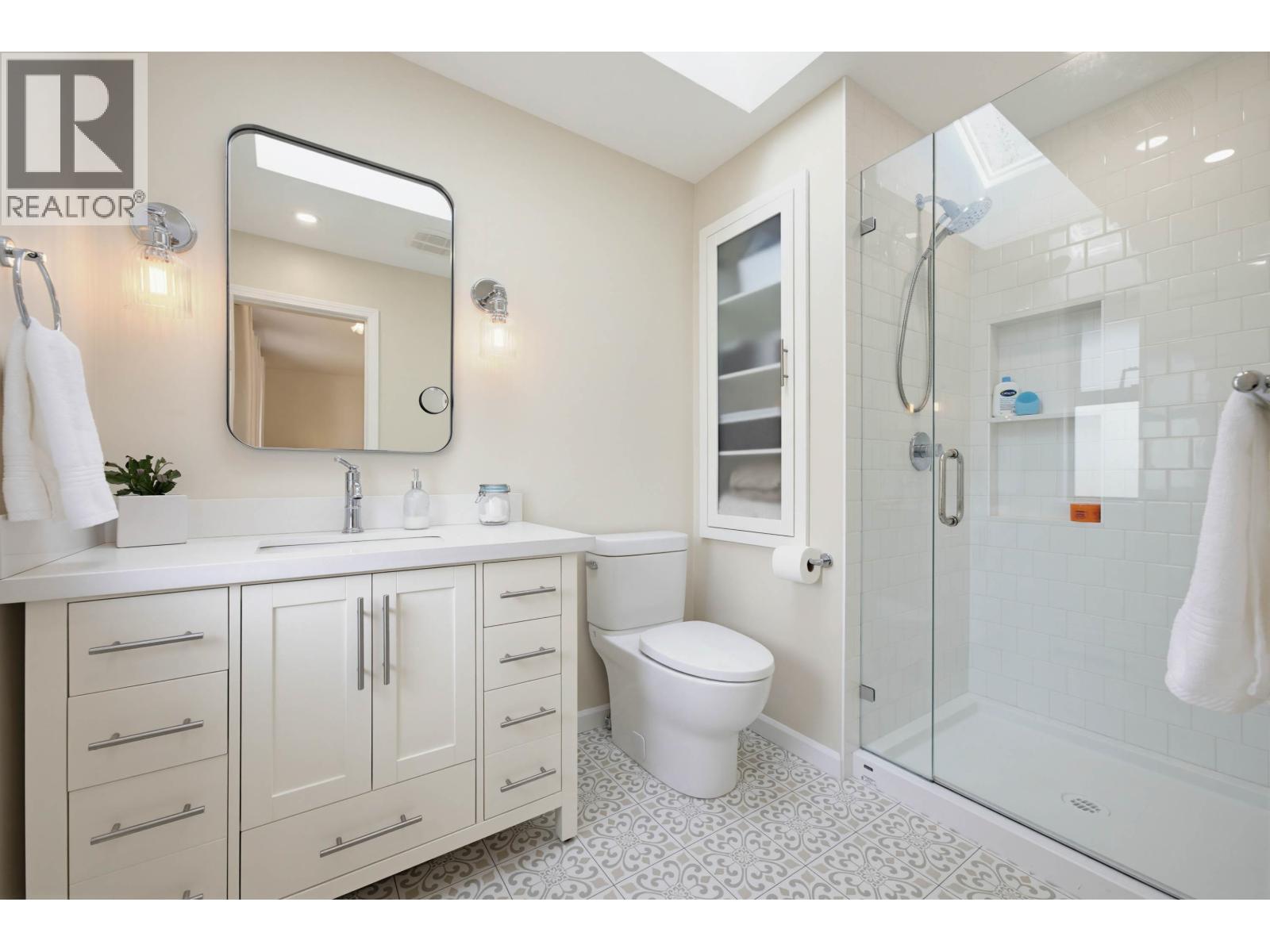 5350 BENTLEY Crescent, Delta