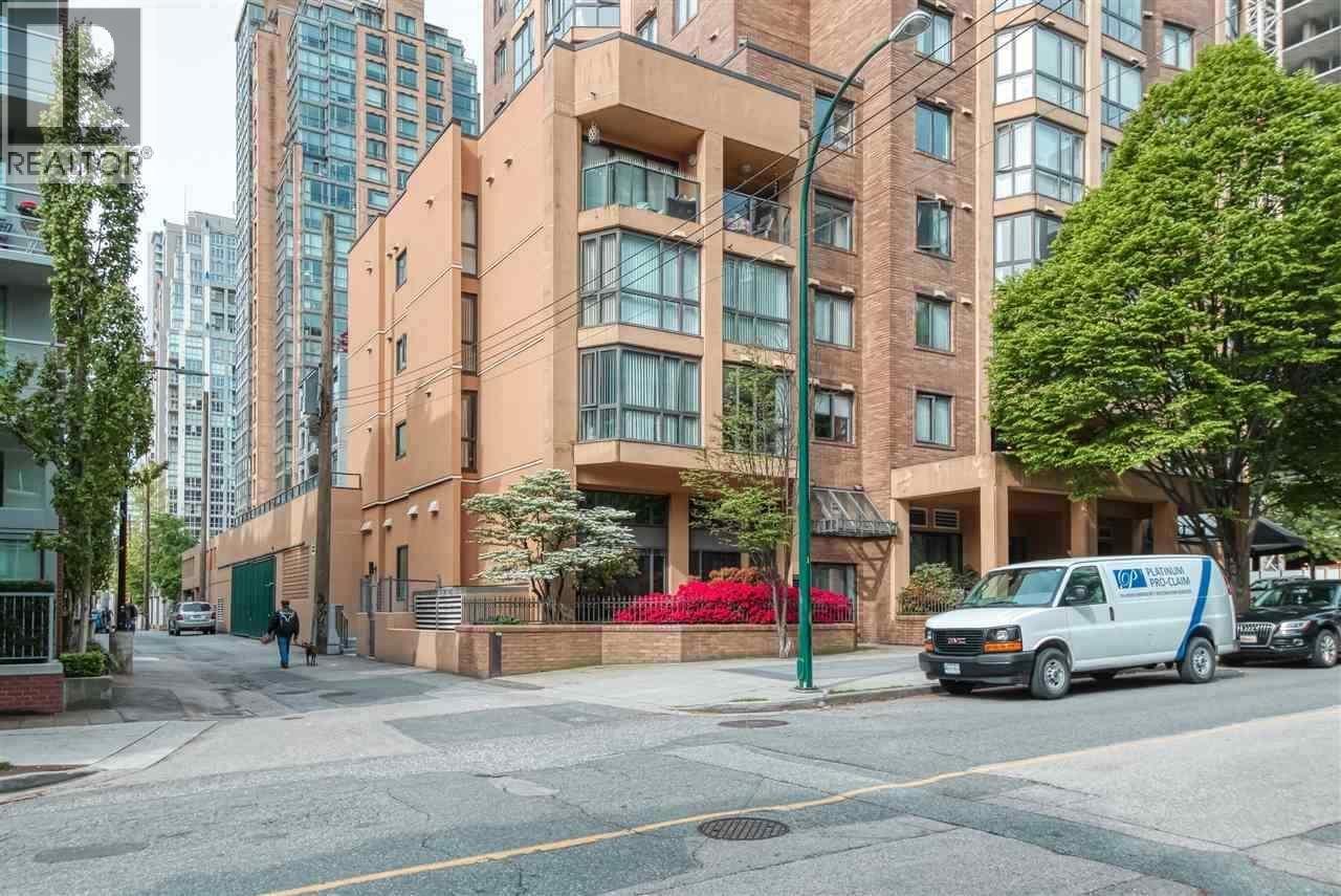 438 HELMCKEN STREET, Vancouver — photo 2