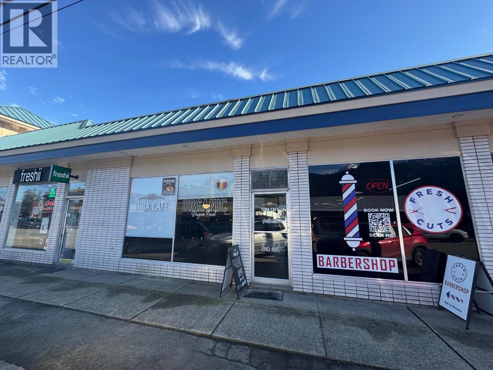 38114 2ND AVENUE, Squamish