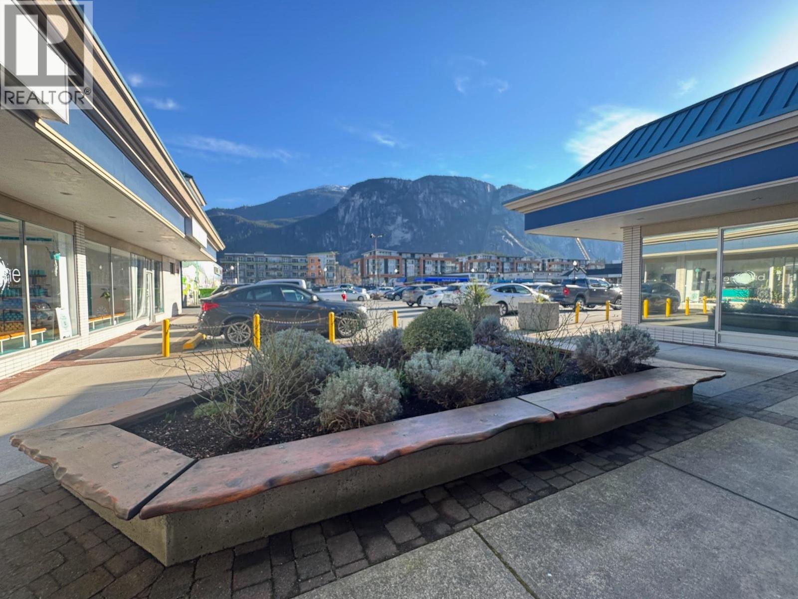 38114 2ND AVENUE, Squamish