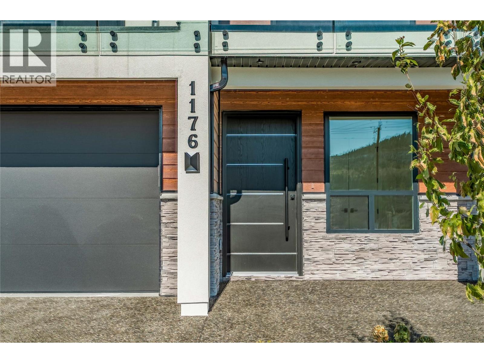 1176 Hume Avenue, Kelowna