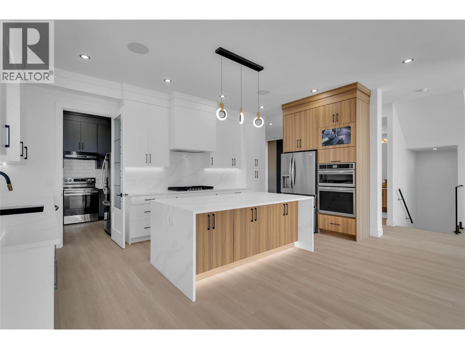 1176 Hume Avenue, Kelowna