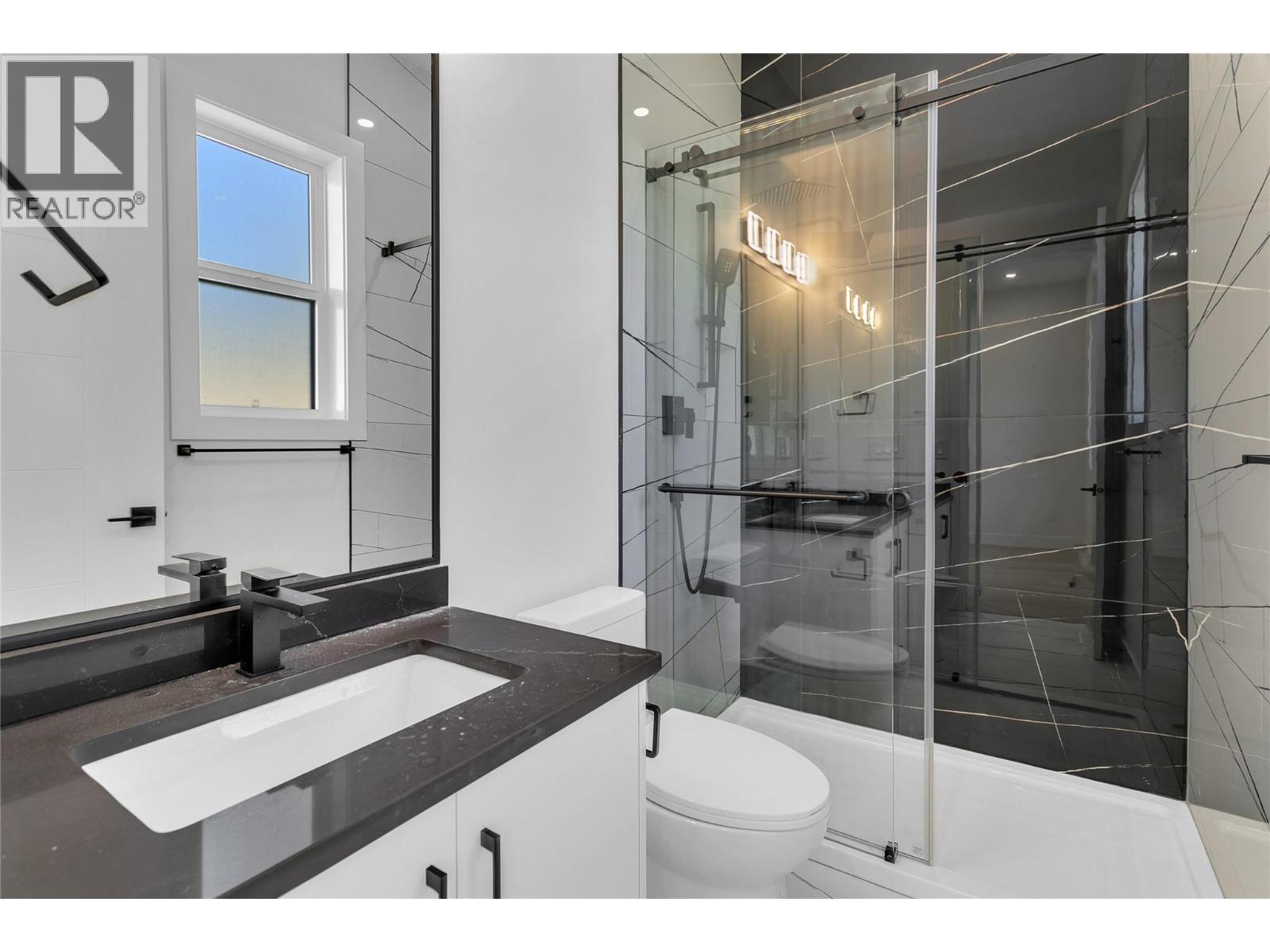 1176 Hume Avenue, Kelowna