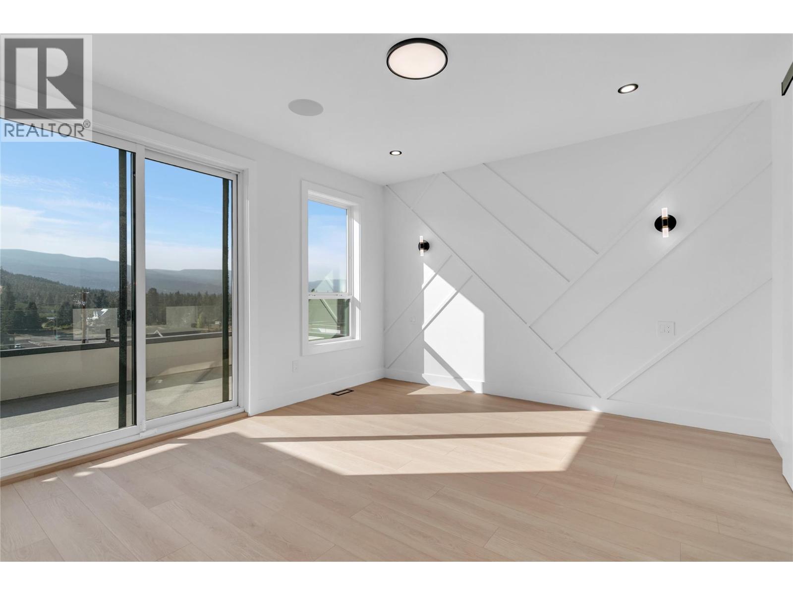 1176 Hume Avenue, Kelowna