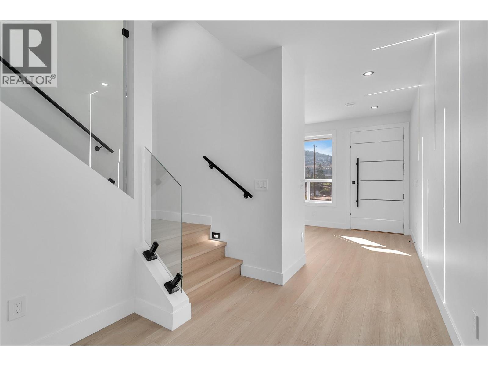 1176 Hume Avenue, Kelowna