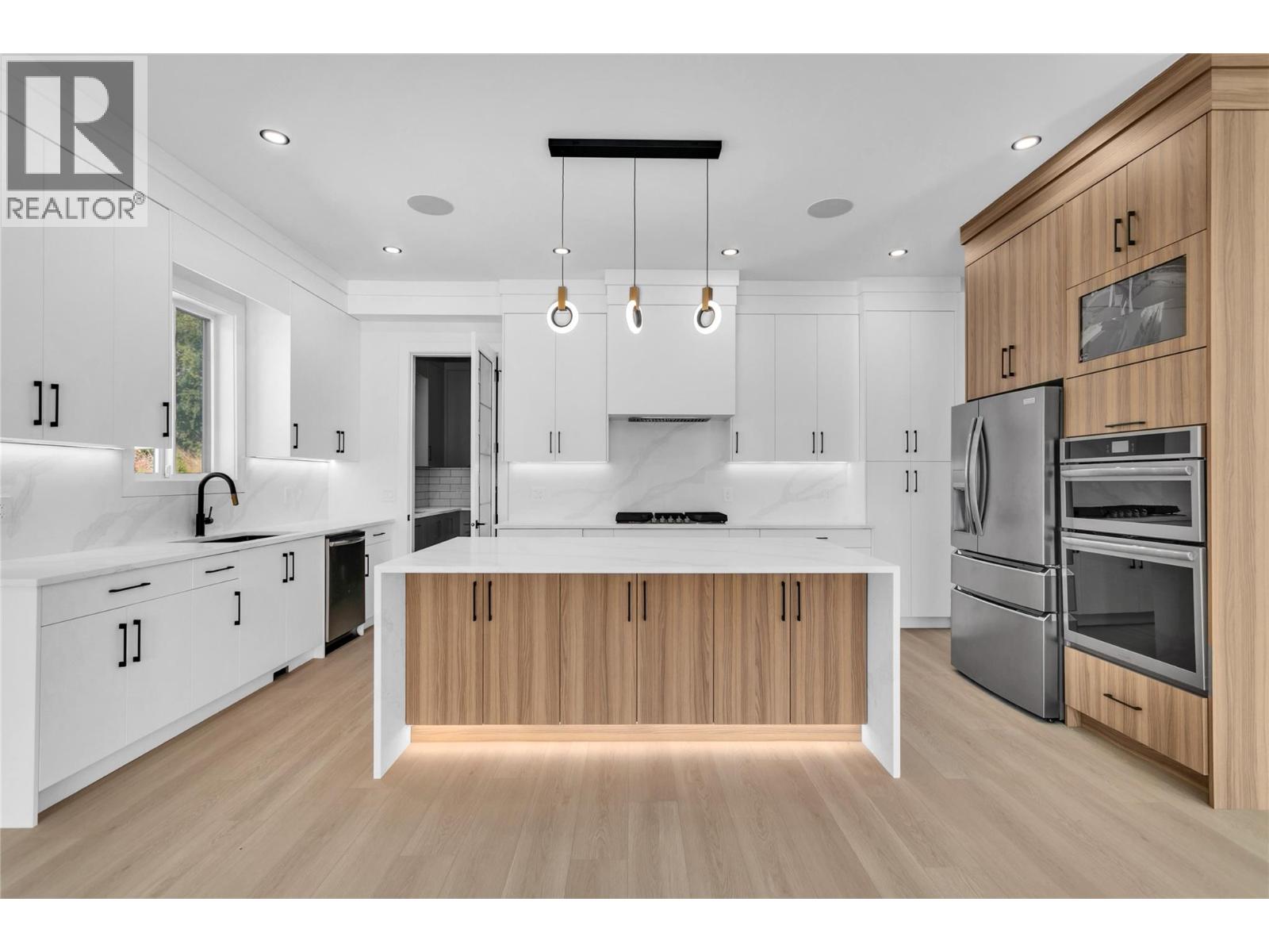 1176 Hume Avenue, Kelowna