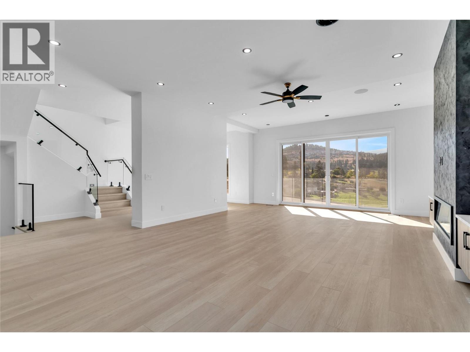 1176 Hume Avenue, Kelowna