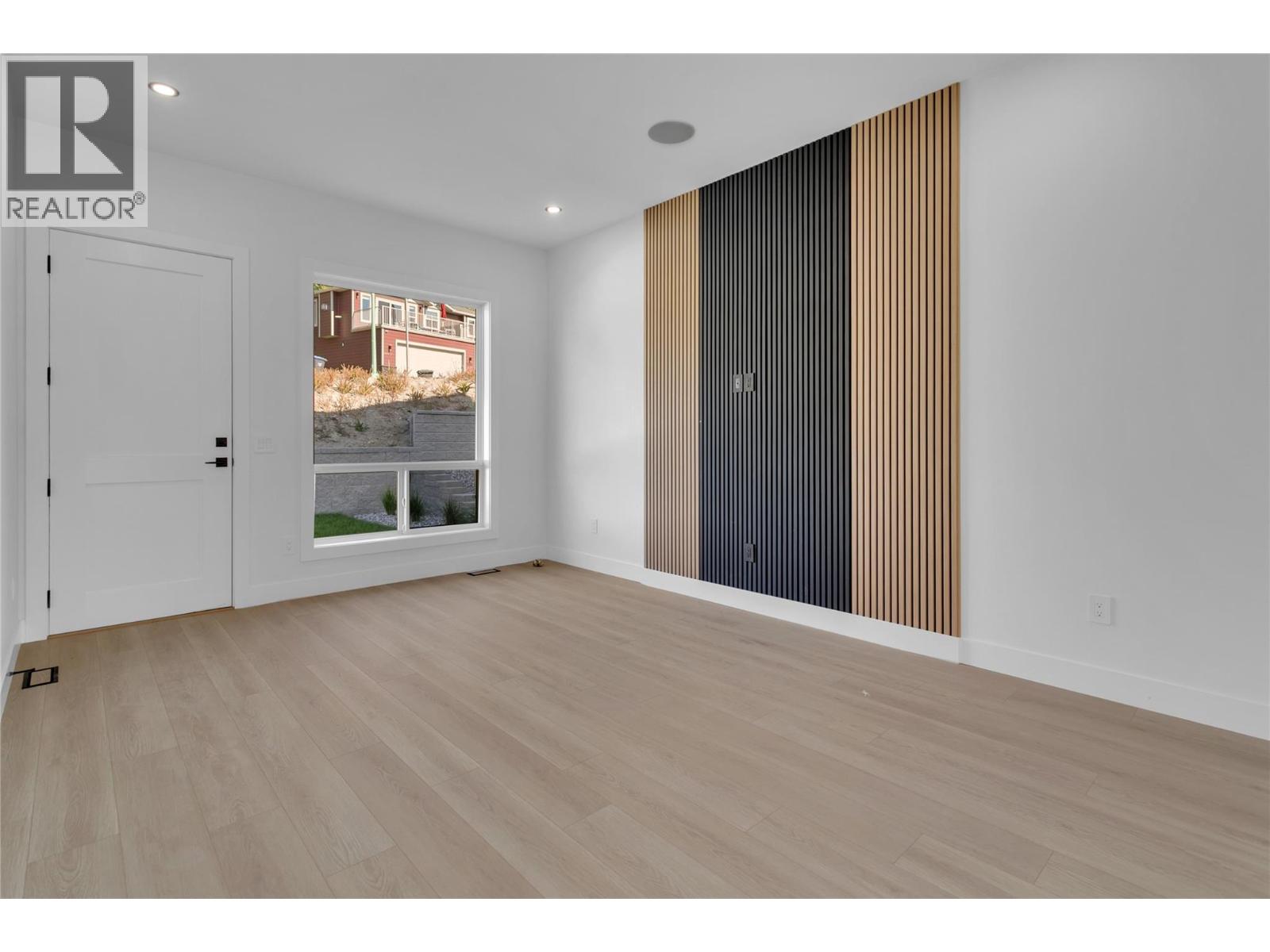 1176 Hume Avenue, Kelowna