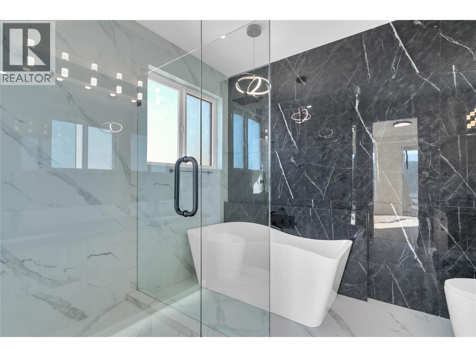 1176 Hume Avenue, Kelowna