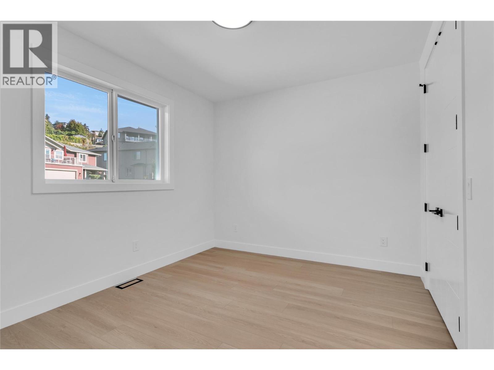 1176 Hume Avenue, Kelowna