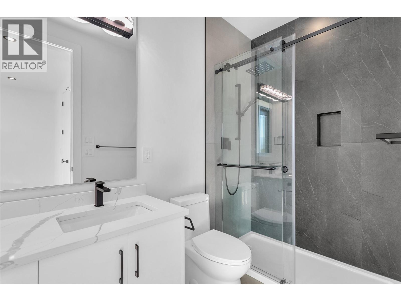 1176 Hume Avenue, Kelowna