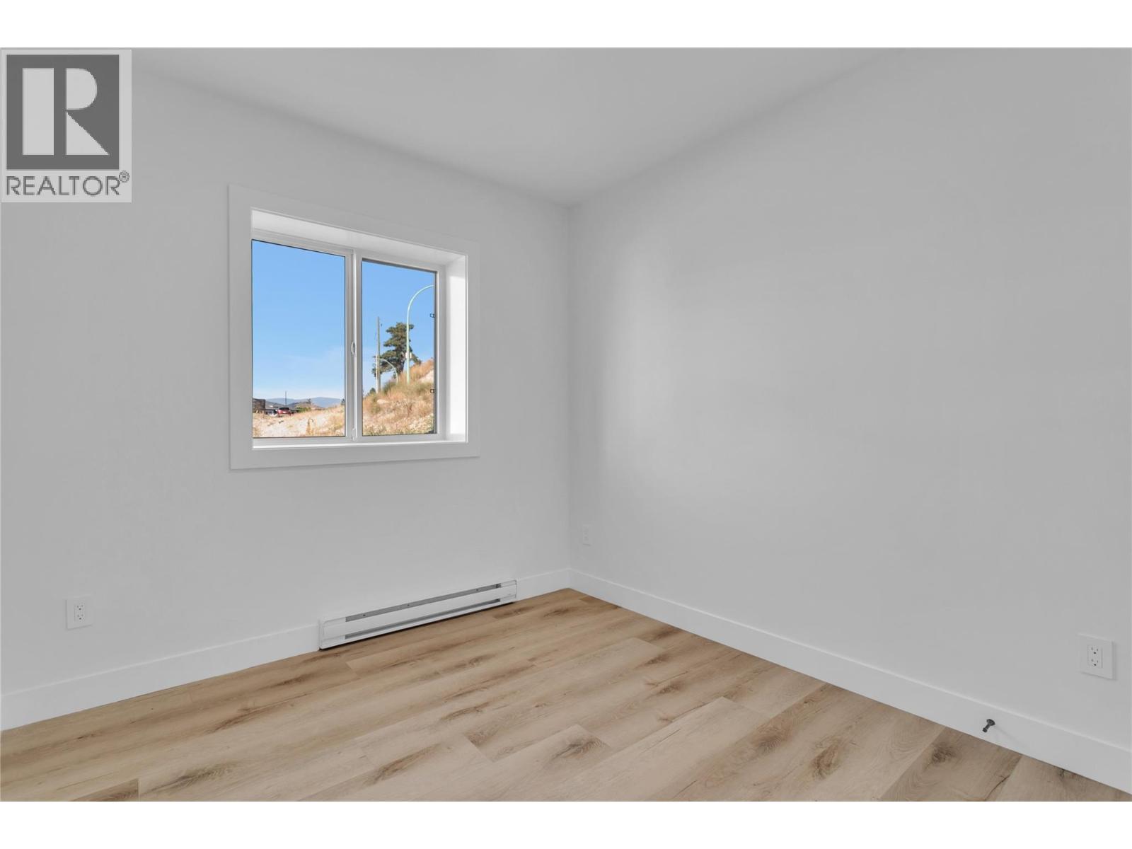 1176 Hume Avenue, Kelowna