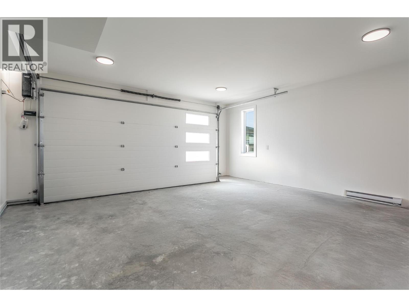 1176 Hume Avenue, Kelowna