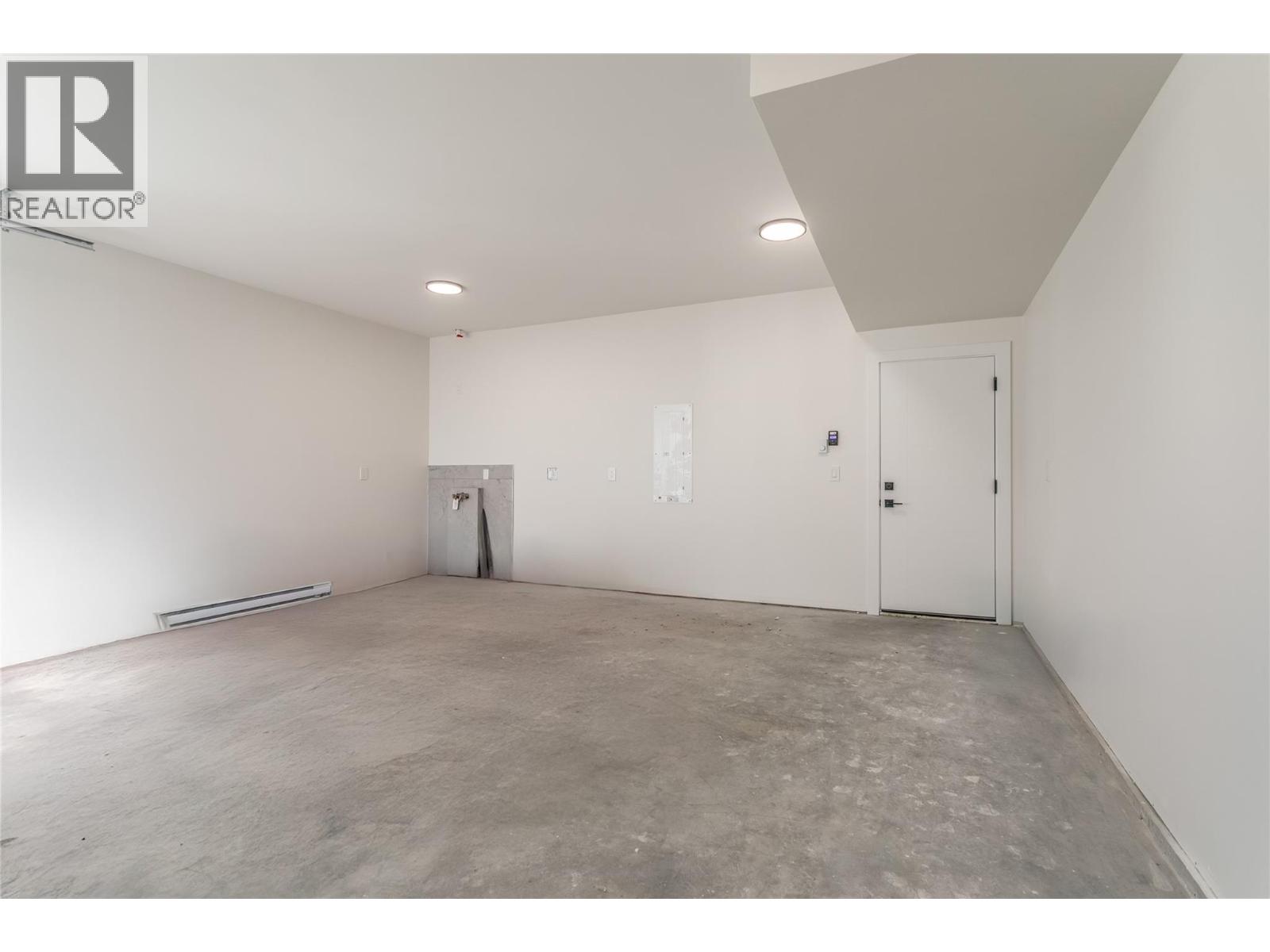 1176 Hume Avenue, Kelowna