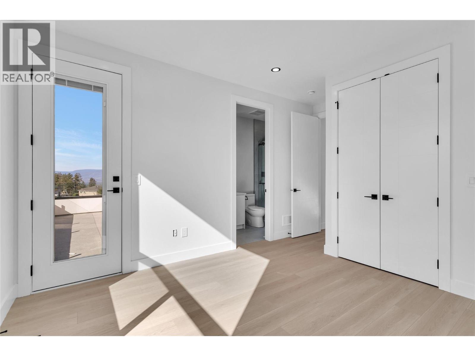 1176 Hume Avenue, Kelowna