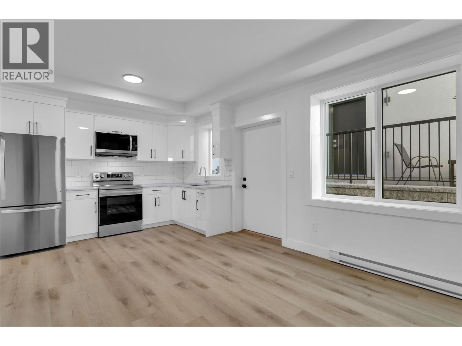 1176 Hume Avenue, Kelowna