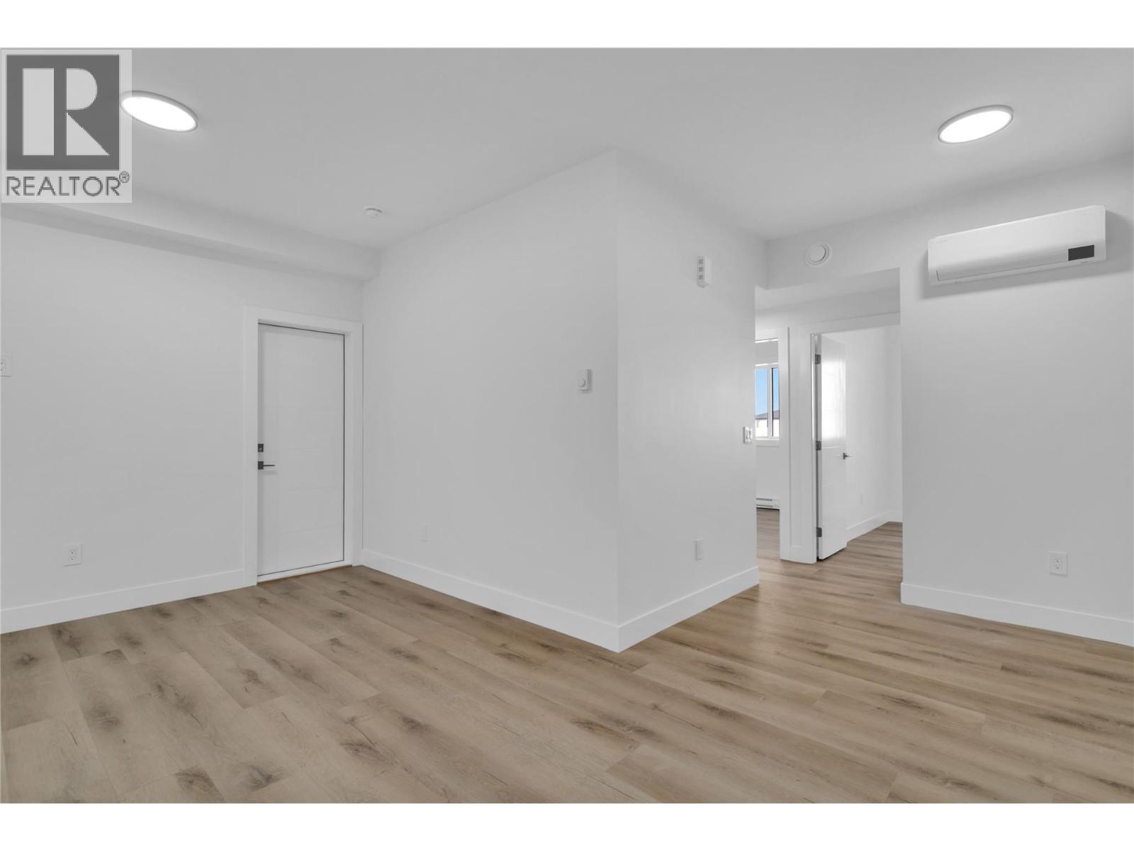 1176 Hume Avenue, Kelowna