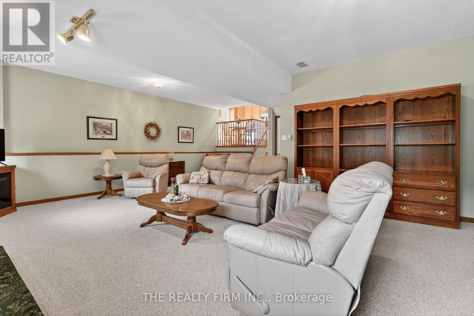 18 EULA WHITE PLACE Property Photo