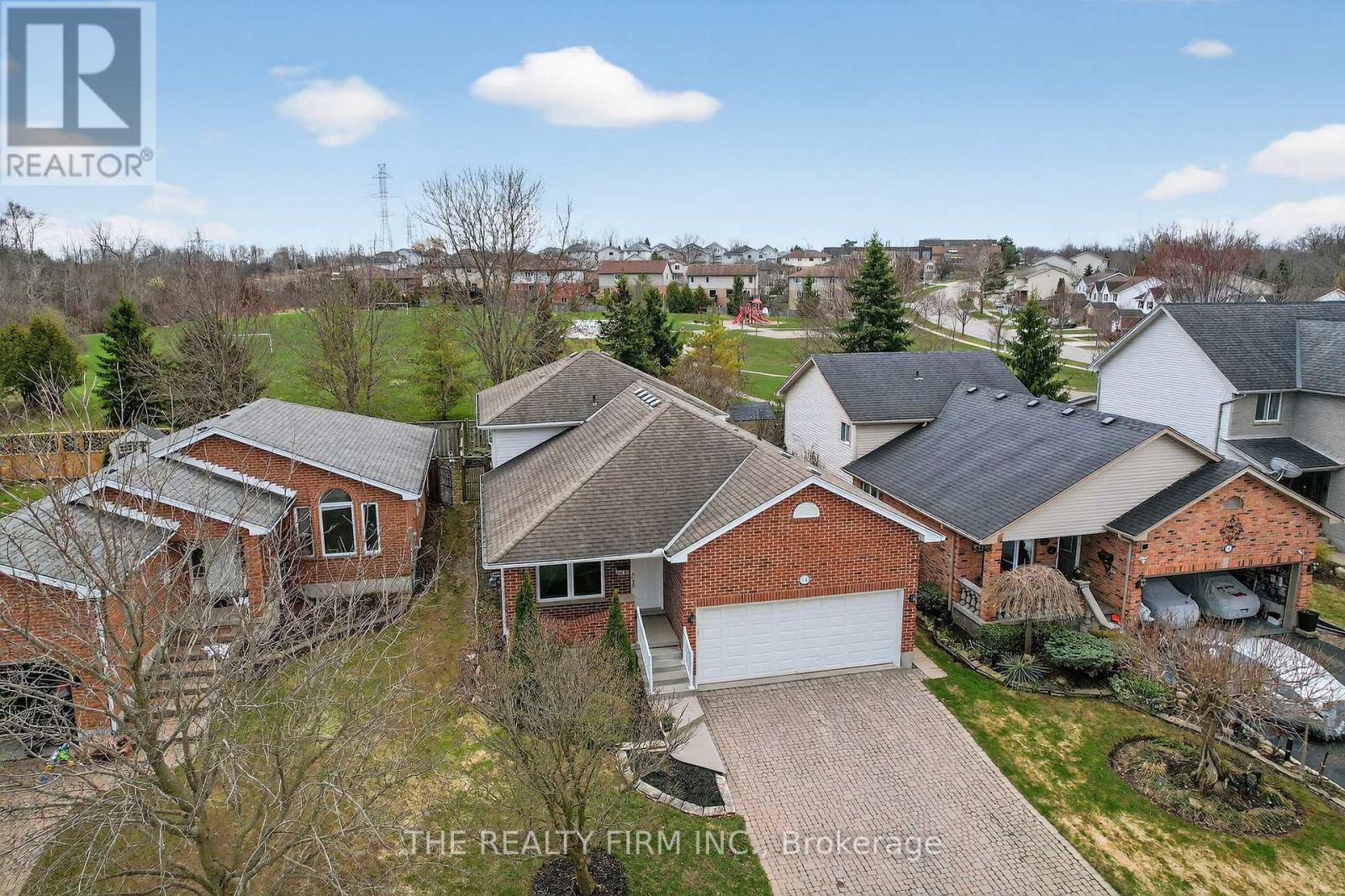 18 EULA WHITE PLACE Property Photo